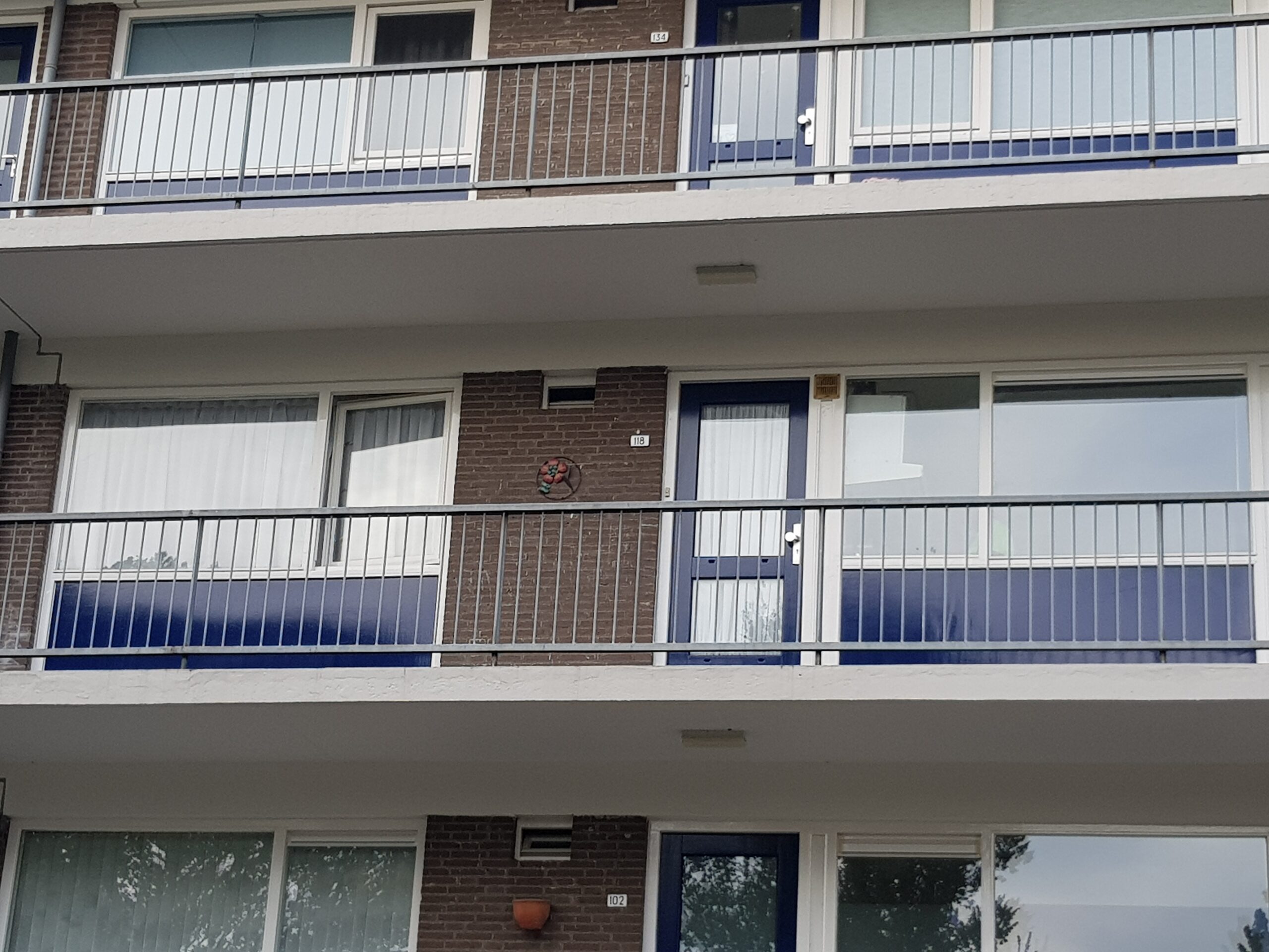 Omslag van het boek Knel! Hoe jongeren betrokken raken bij georganiseerde misdaad